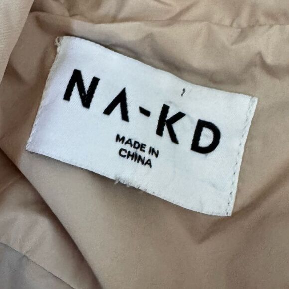 NA-KD Waist Drawstring Padded Jacket Large - Picture 8 of 10